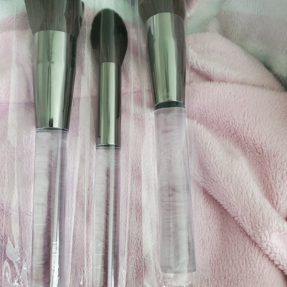 Opulent  beauty 3 face brush set